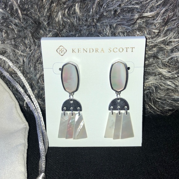 Kendra Scott Jewelry - Kendra Scott Noah Statement Drop Earrings in White Mother-of-Pearl & Rhodium